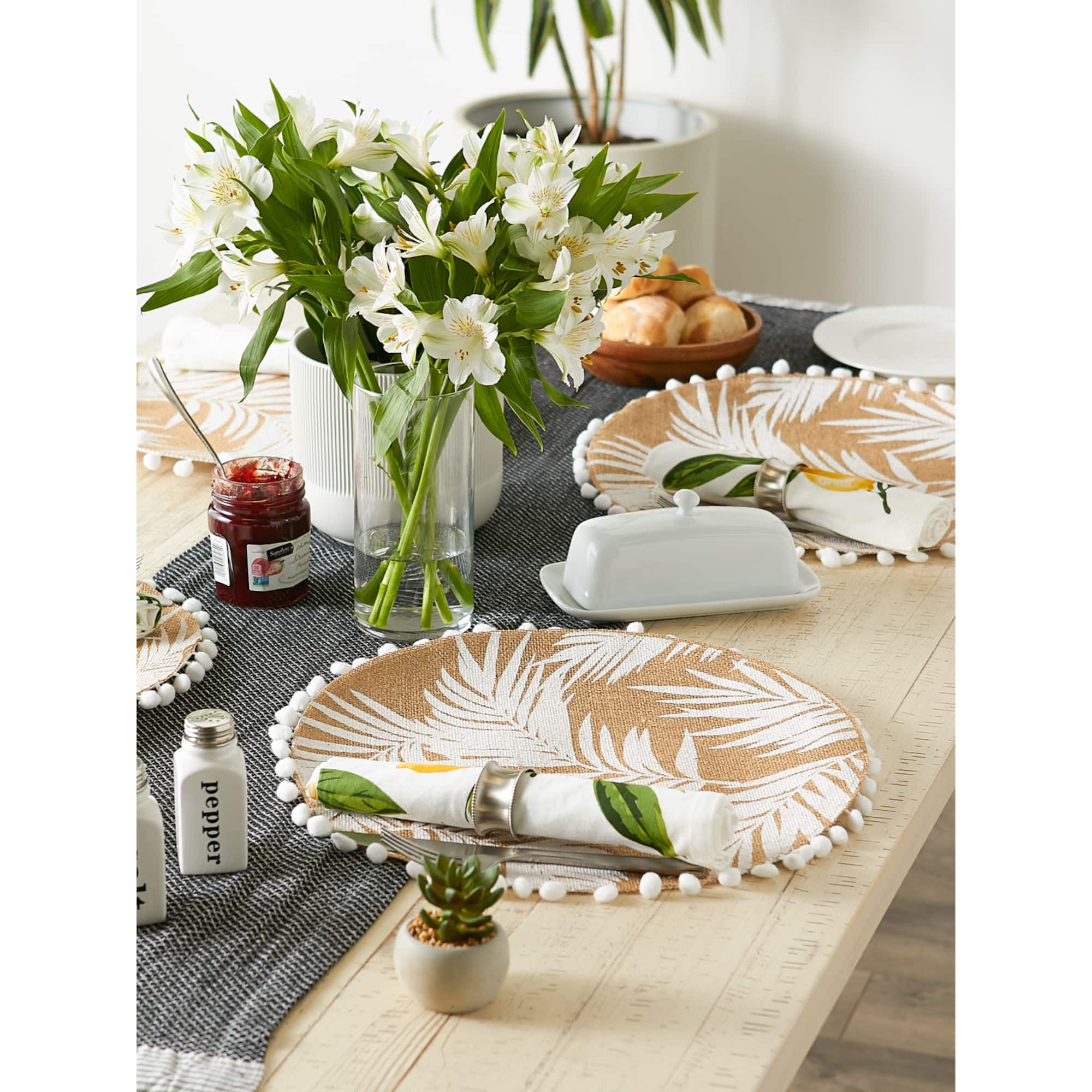 White Fern Print On Natural Round Jute Placemat (Set of 6)